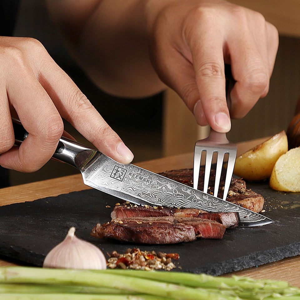Couteau à steak Ligne Noire — 12,7 cm — détail et mise en situation