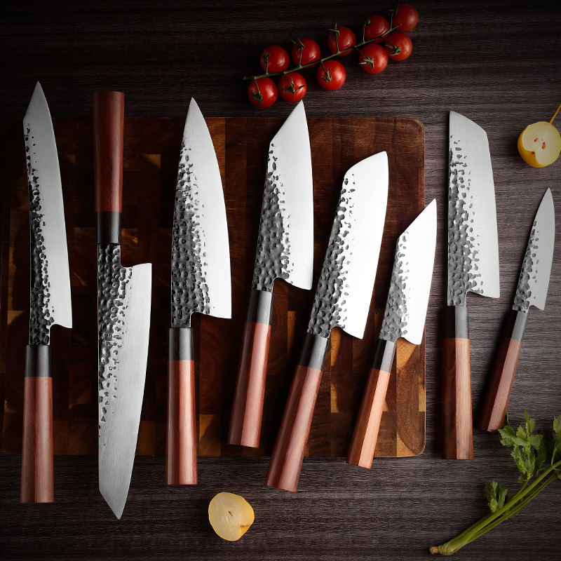 Bois de Braise — 8 couteaux de cuisine