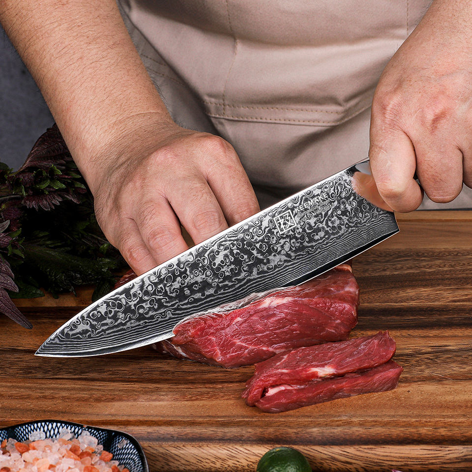 Couteau de chef Noir Martelé — 20,3 cm — détail et mise en situation