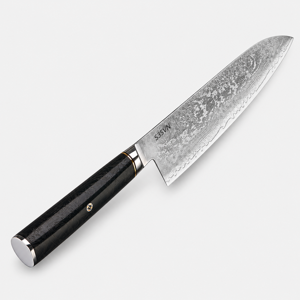 Santoku Carbone Signature — 17,8 cm — vue sur fond gris