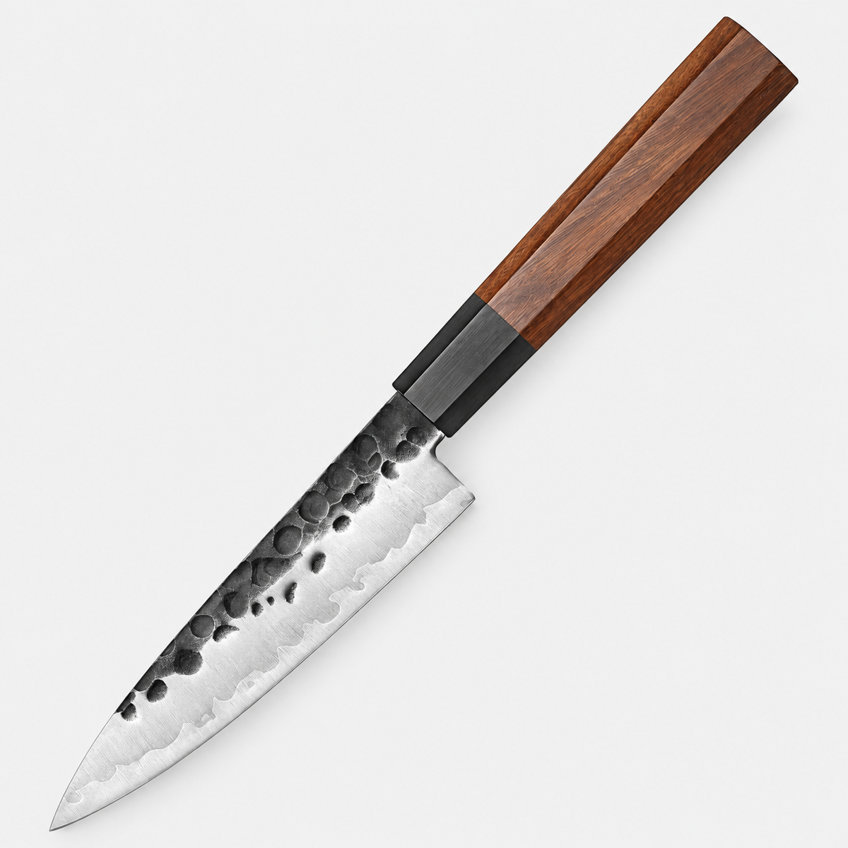 Couteau utilitaire Terre Rouge — 12,7 cm — vue sur fond gris