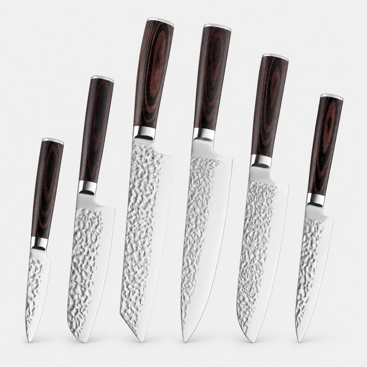 Cuisine Brune — 6 couteaux en acier inoxydable — vue complète sur fond gris