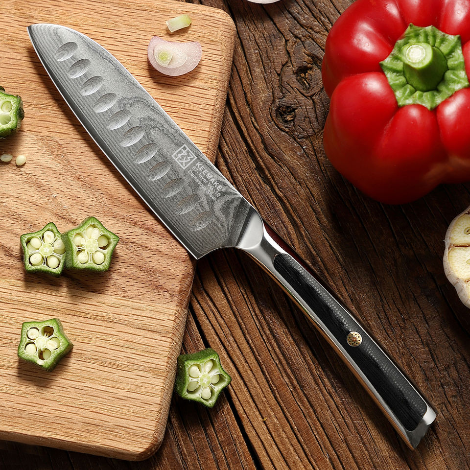 Santoku Ligne Noire — 12,7 cm — détail et mise en situation