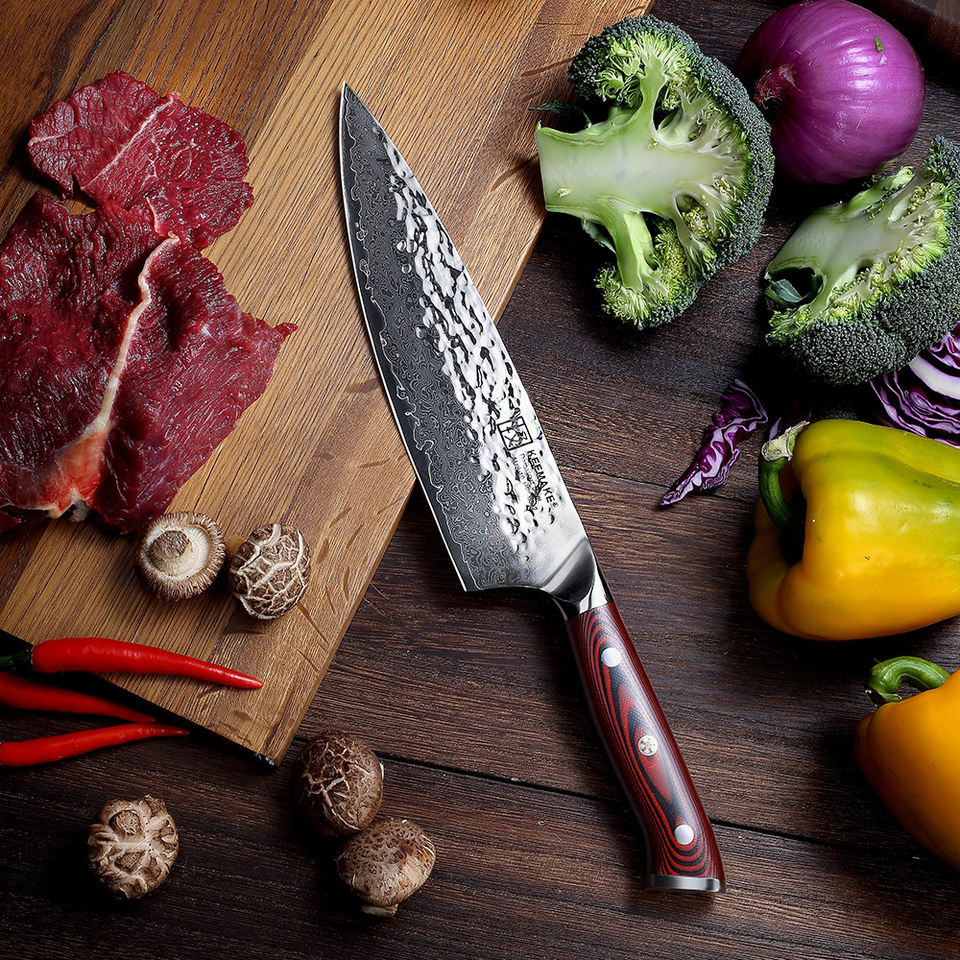 Couteau de chef Rouge Minéral — 20,3 cm — détail et mise en situation