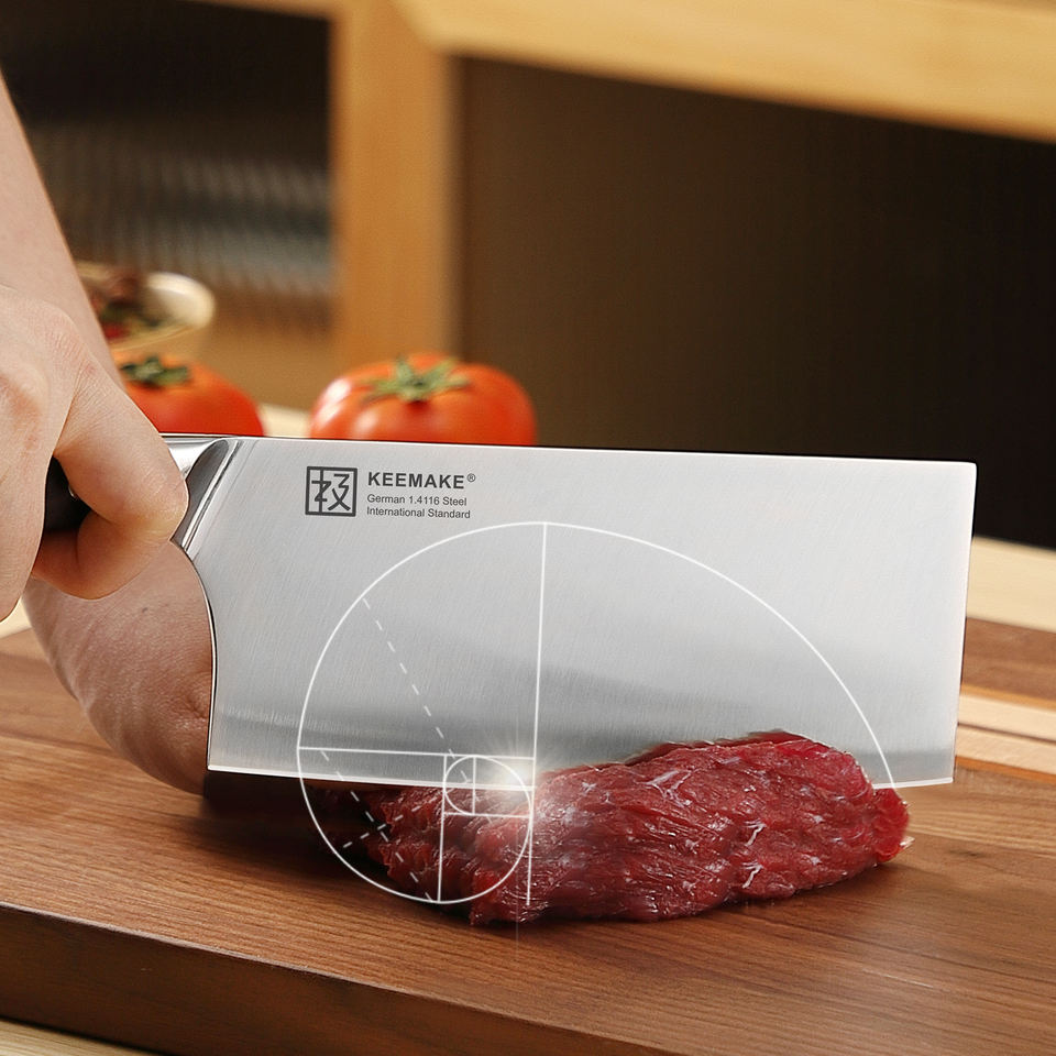 Couperet de cuisine Essentiel — 17,8 cm — détail et mise en situation