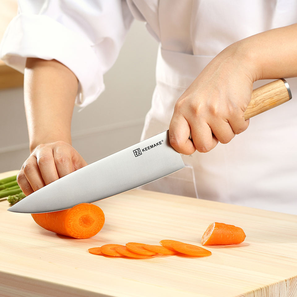 Couteau de chef Chêne Clair — 20,3 cm — détail et mise en situation