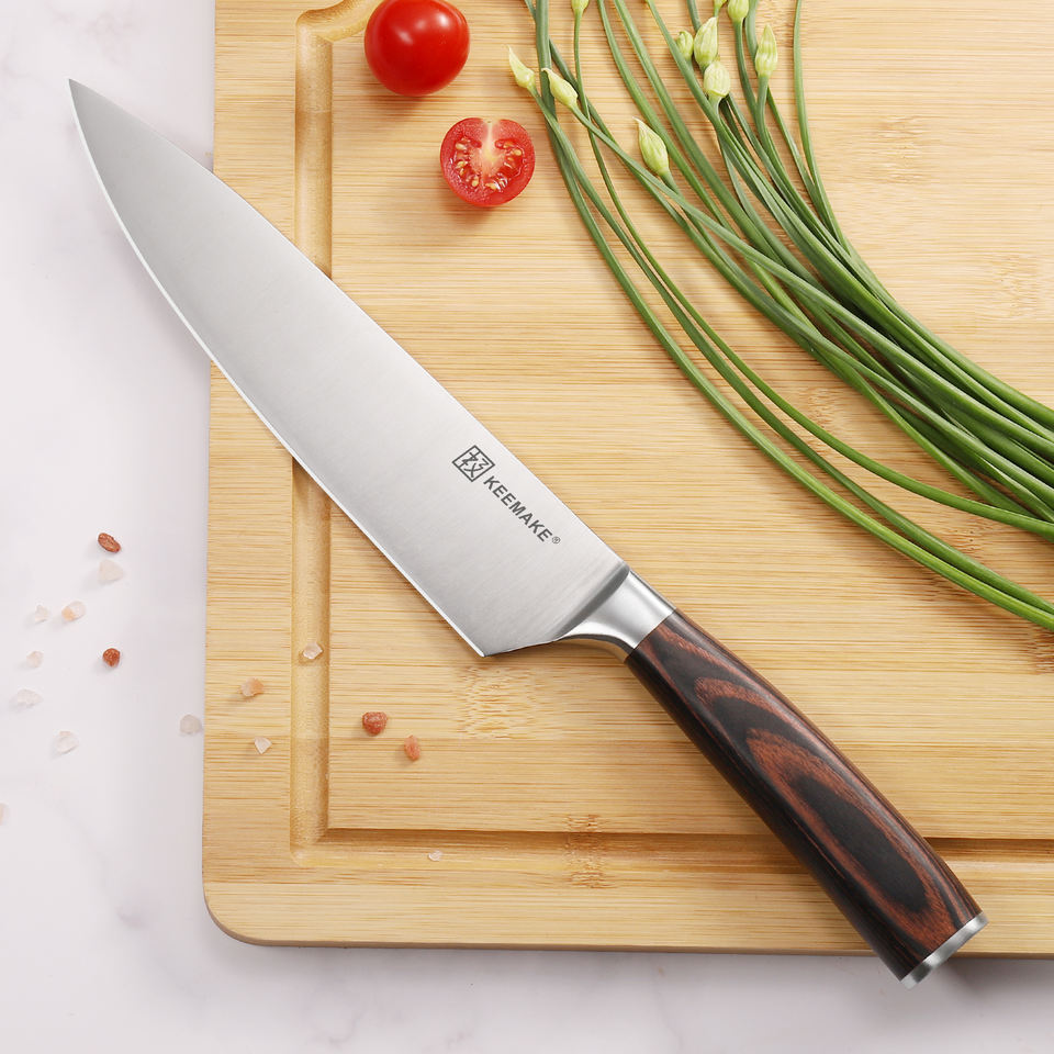 Couteau de chef Bois Brun — 20,3 cm — détail et mise en situation