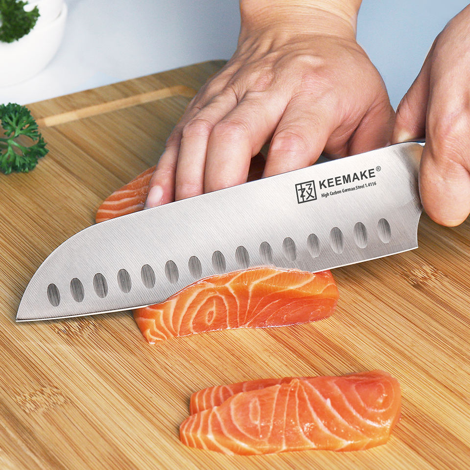 Santoku Classique — 17,8 cm — détail et mise en situation