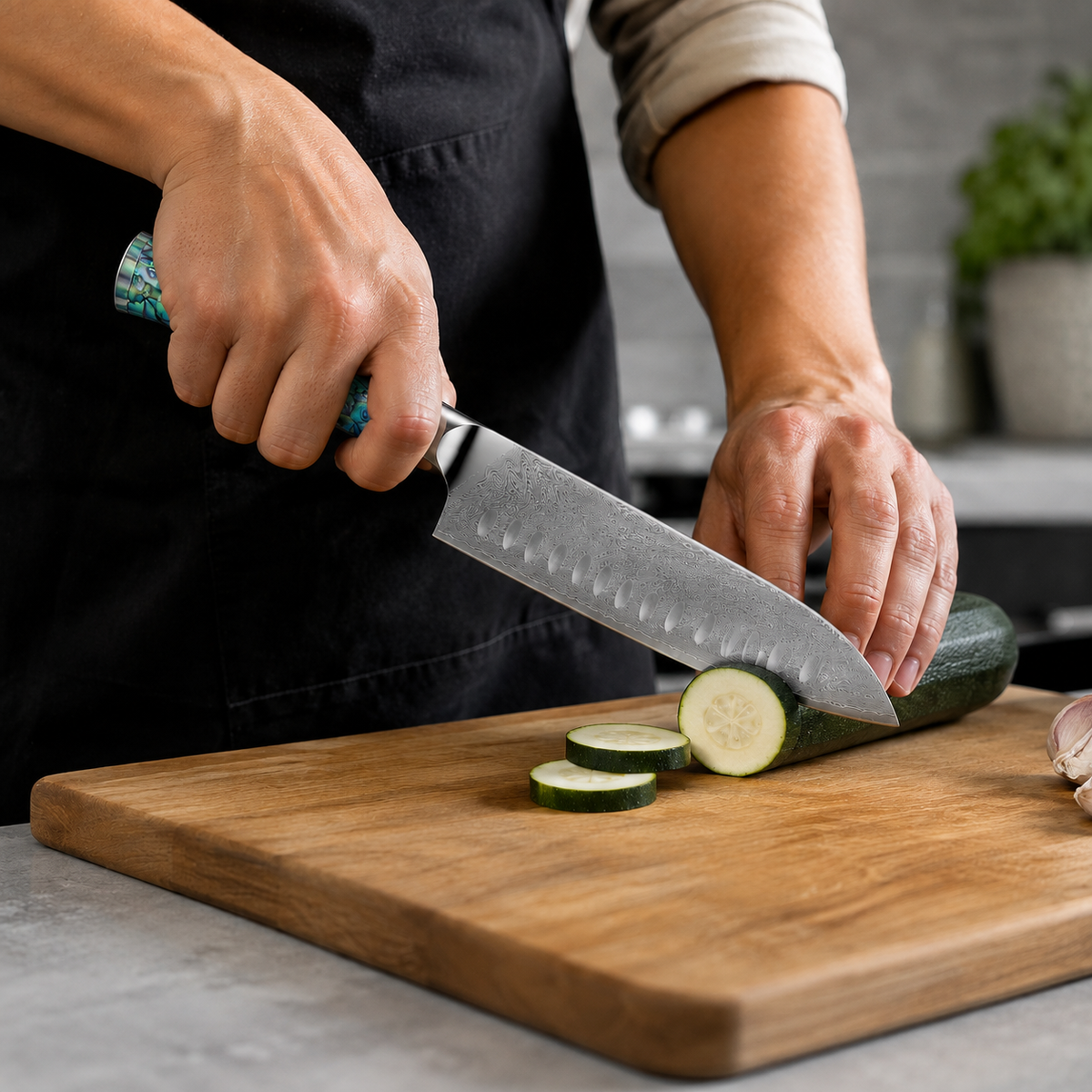 Couteau Santoku Japonais en acier - Série Shinju — vue 5