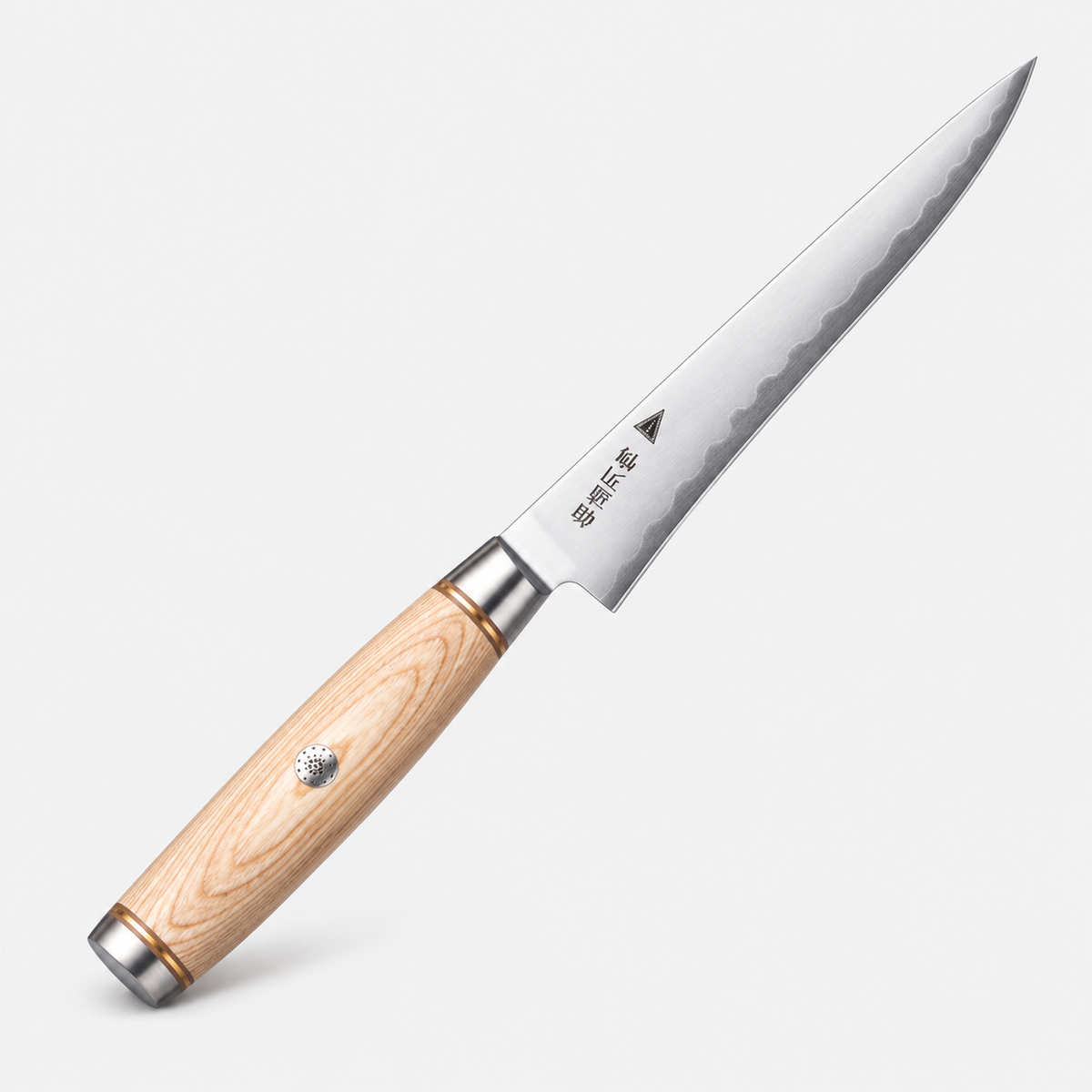 Couteau à désosser Bois Blond — 15,2 cm — vue sur fond gris