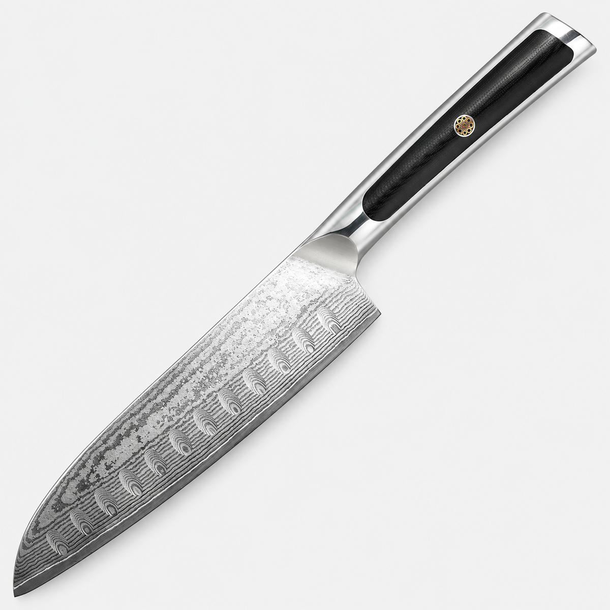 Santoku Ligne Noire — 17,8 cm — vue sur fond gris