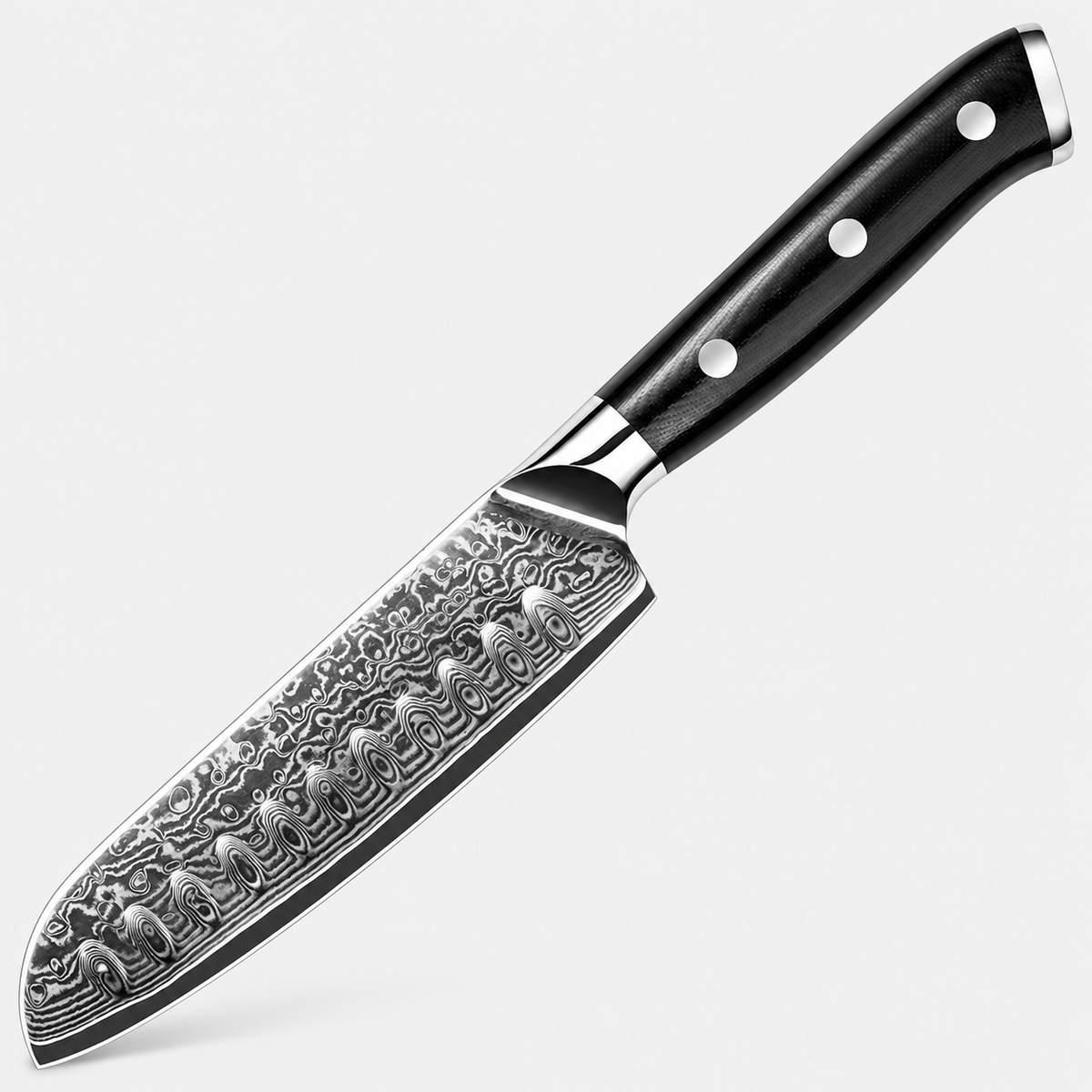 Santoku Noir Riveté — 12,7 cm — vue sur fond gris