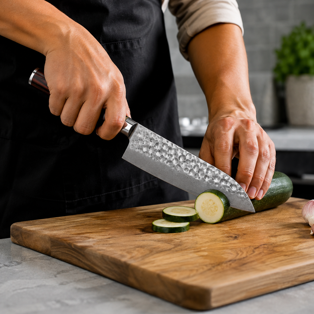 Couteau Santoku Japonais en acier - Série Takumi — vue 5